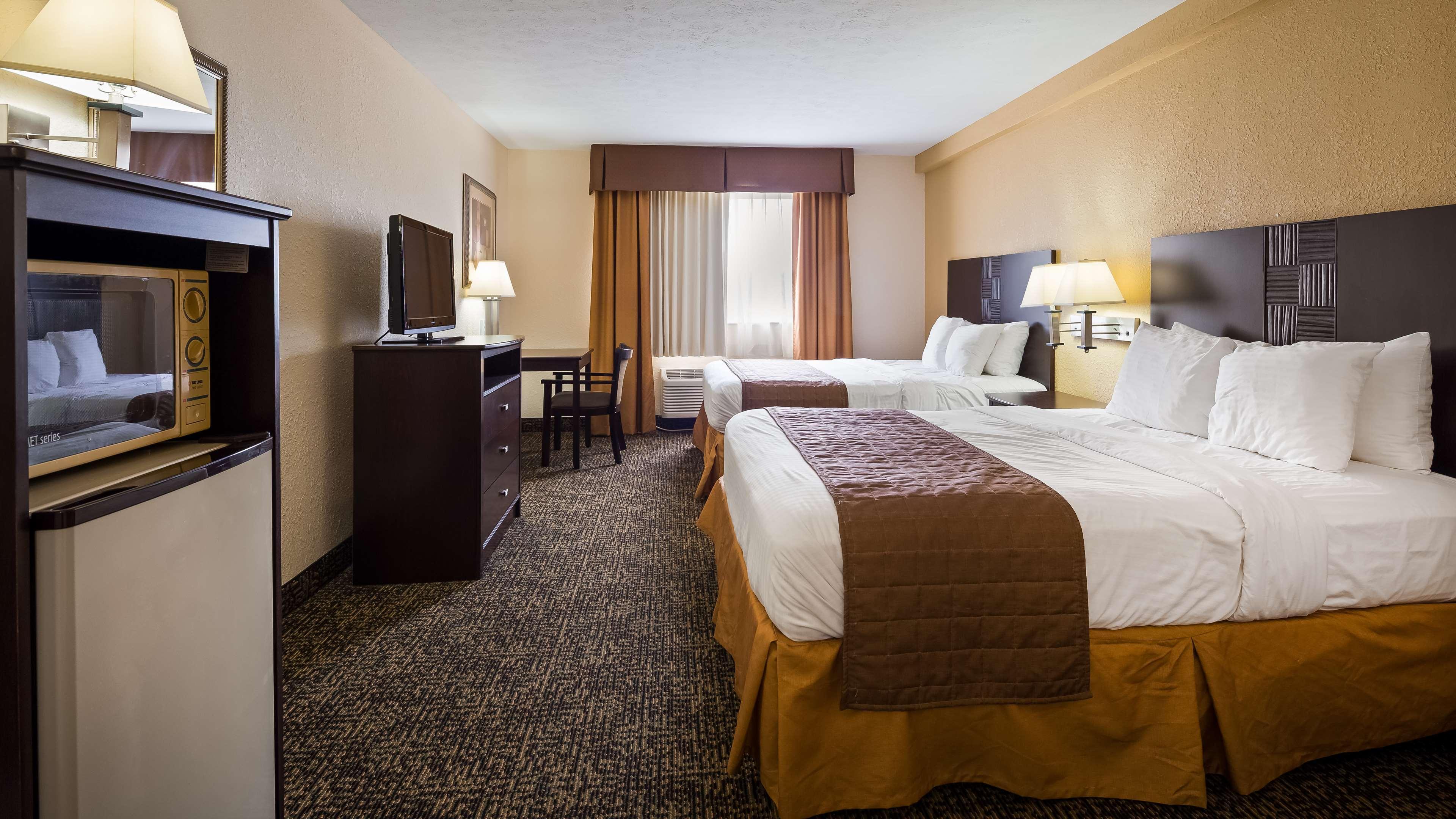 Best Western Elyria Exterior photo